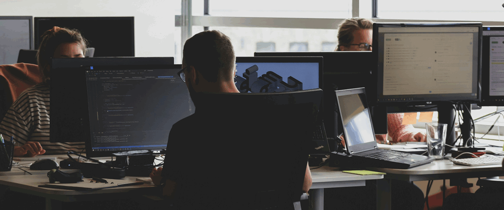 Custom App Development Company - Pixarsart team creating innovative mobile and web applications